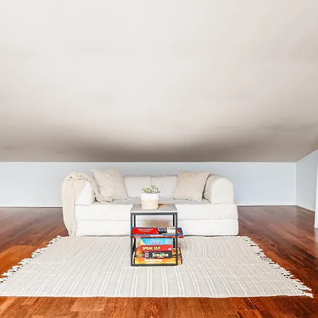Dinbnb I 100m To Sea Front I Rooftop Terrace Апартаменты *